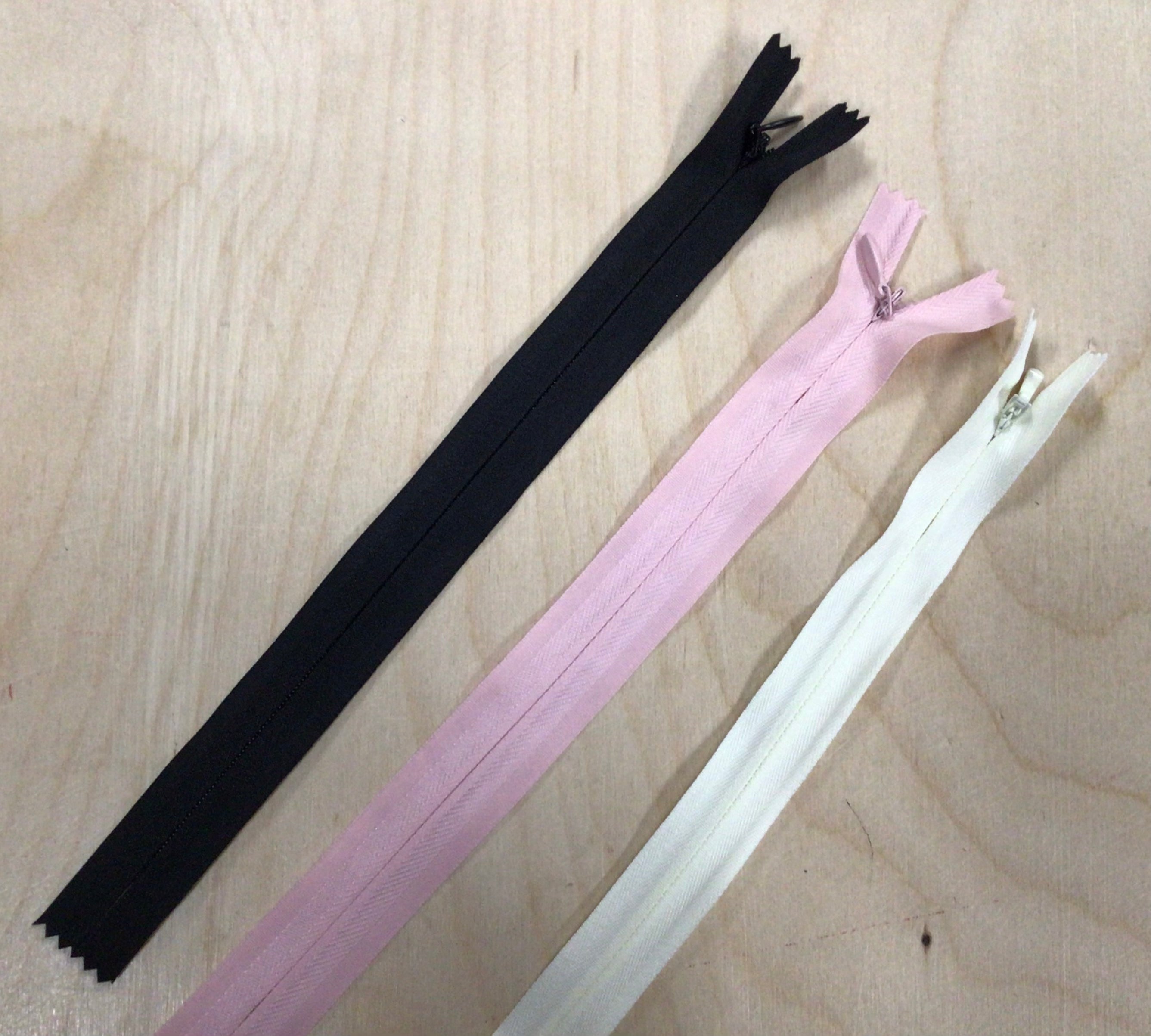 23cm / 9inch invisible/Concealed Zips (Closed -Ended)