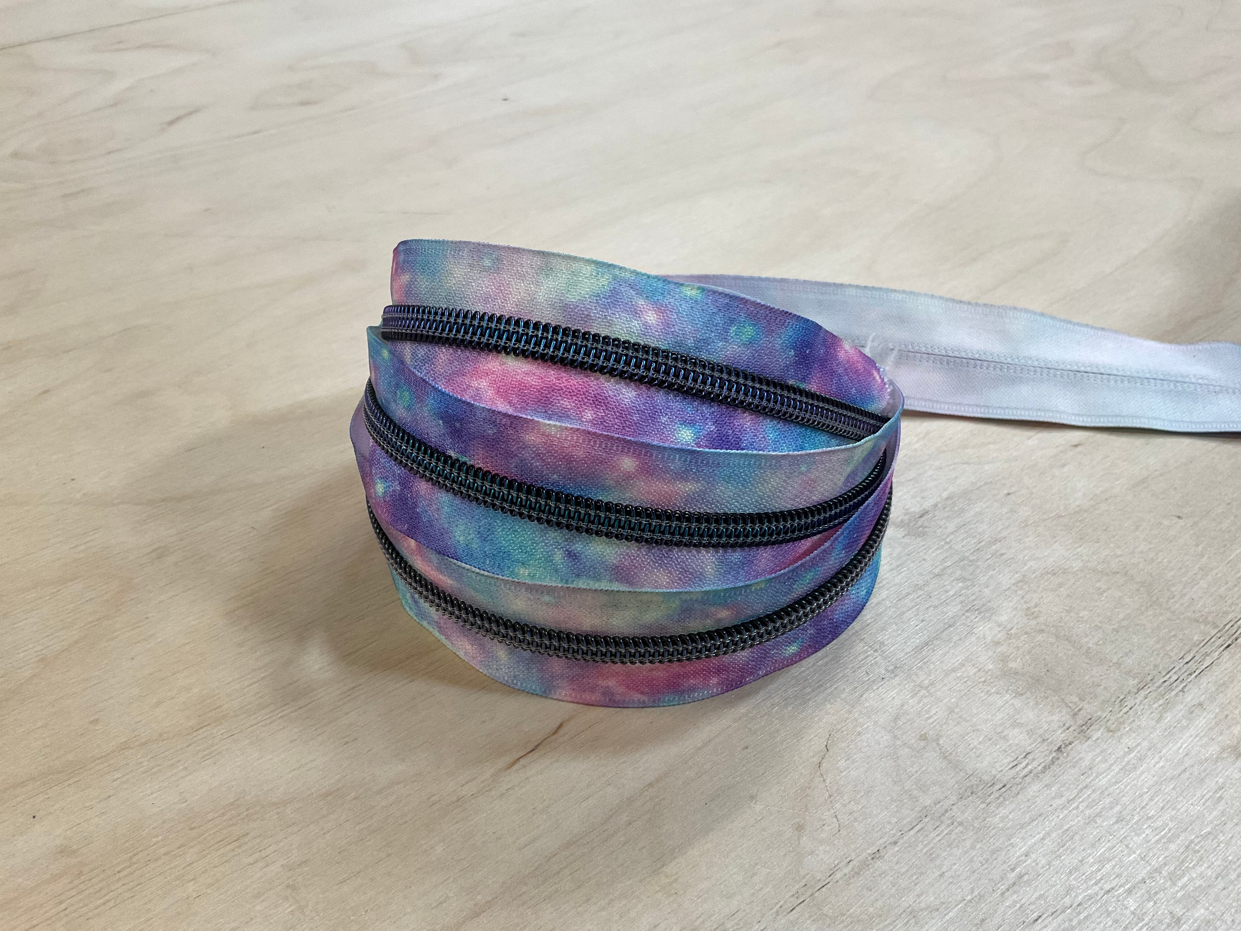 Light Galaxy with Iridescent Teeth Continuous Zipper Tape