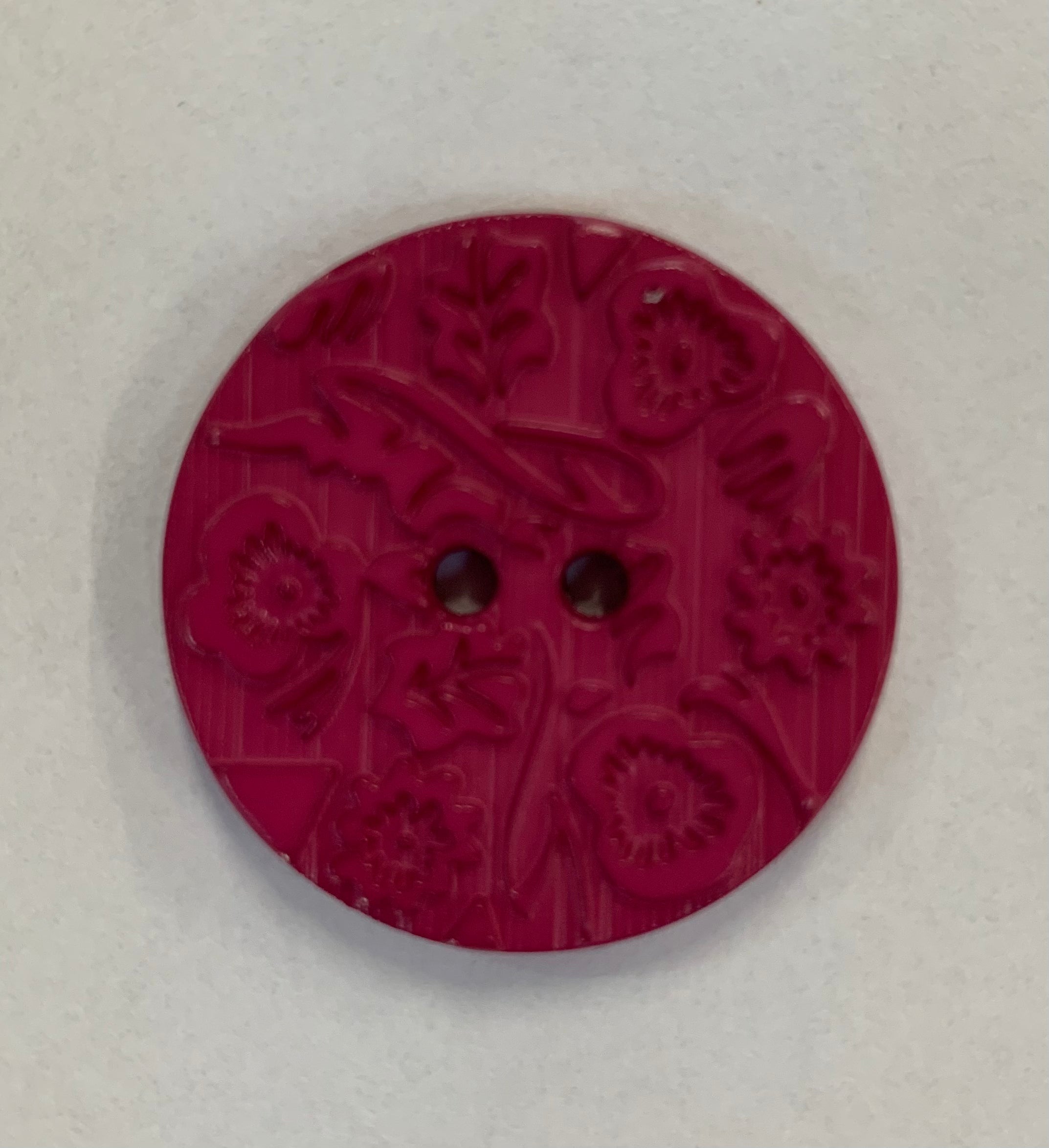30mm fuchsia Italian embossed button – Little Legs Fabrics