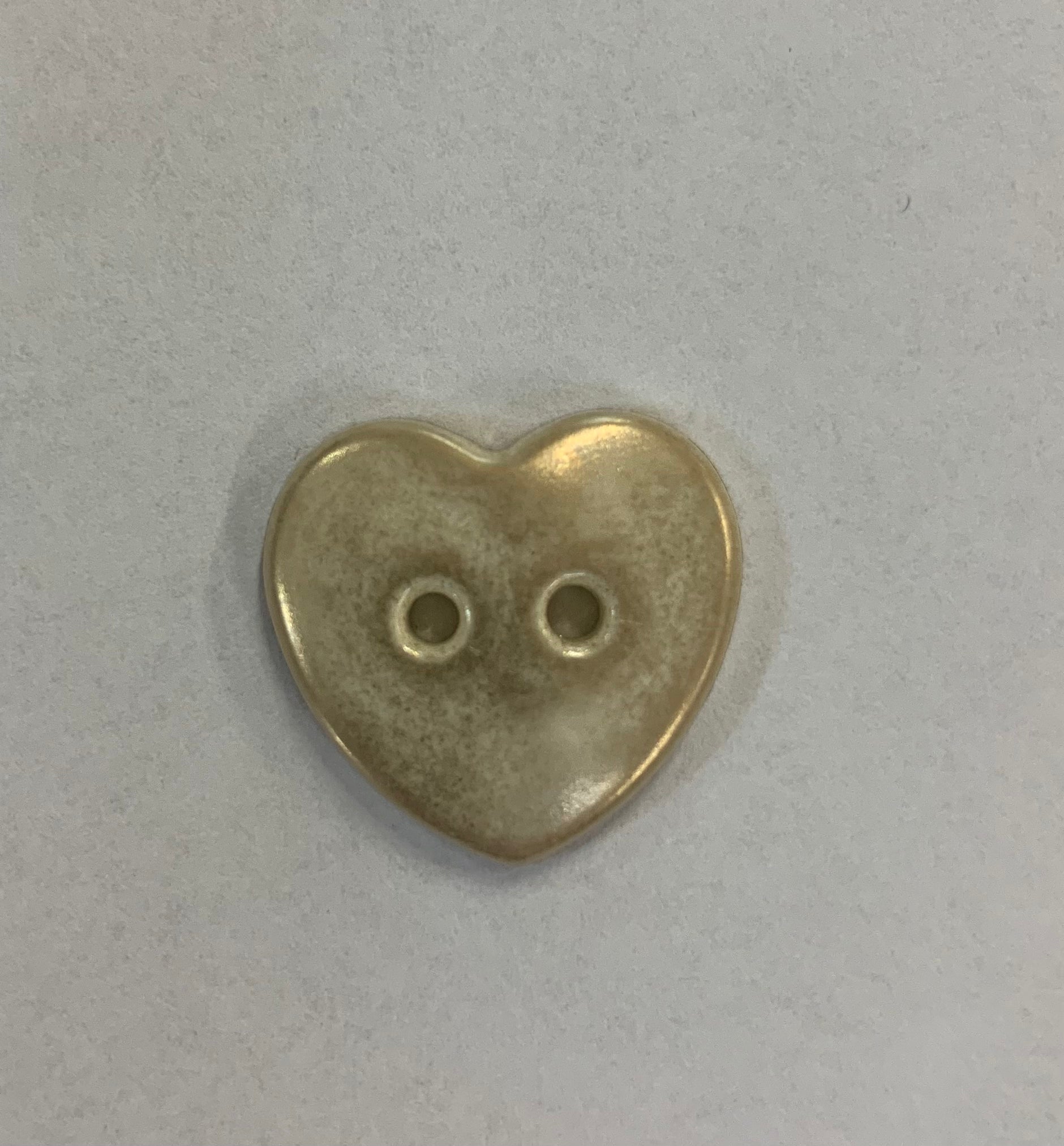 20mm Italian 2 hole heart button – Little Legs Fabrics