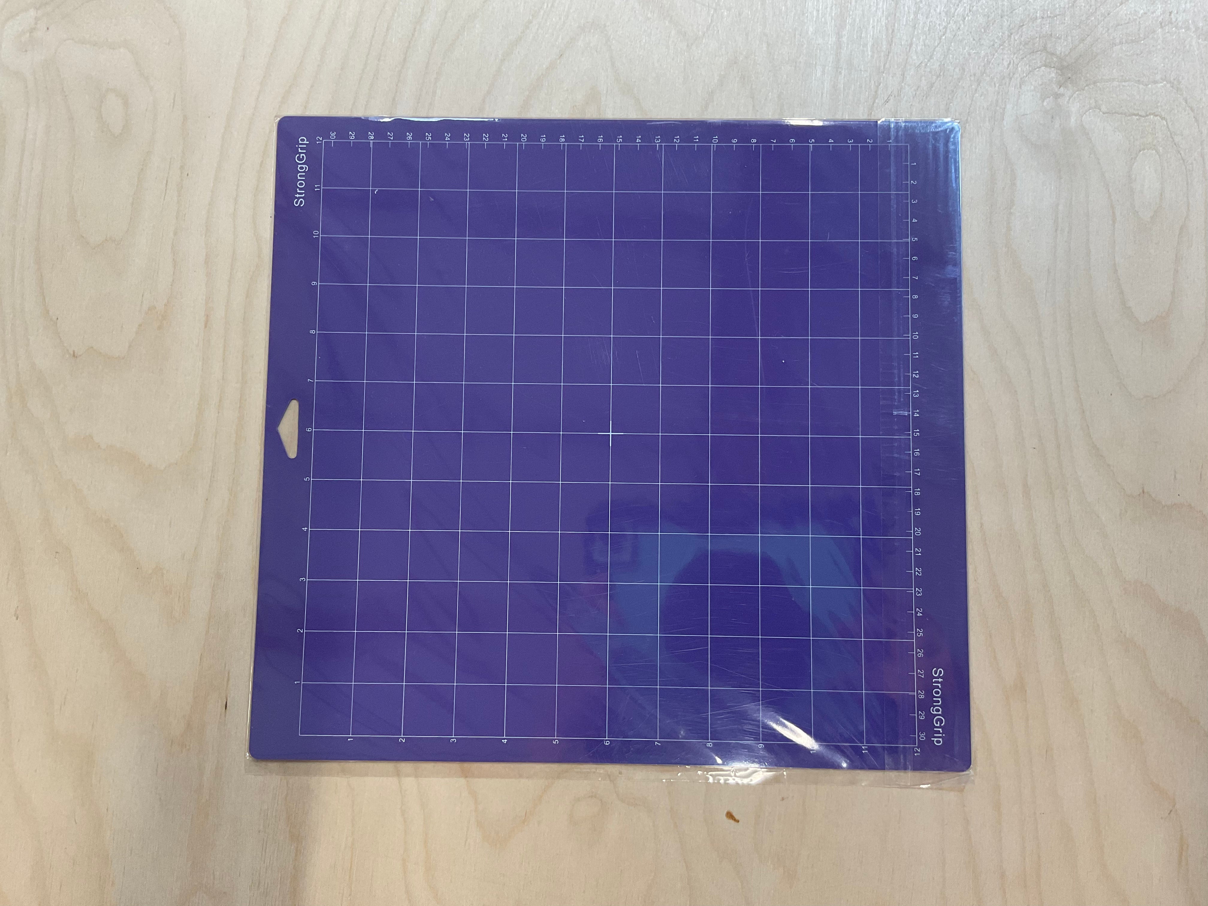 Strong Grip Vinyl Cutting Mat 30 x 30 cm