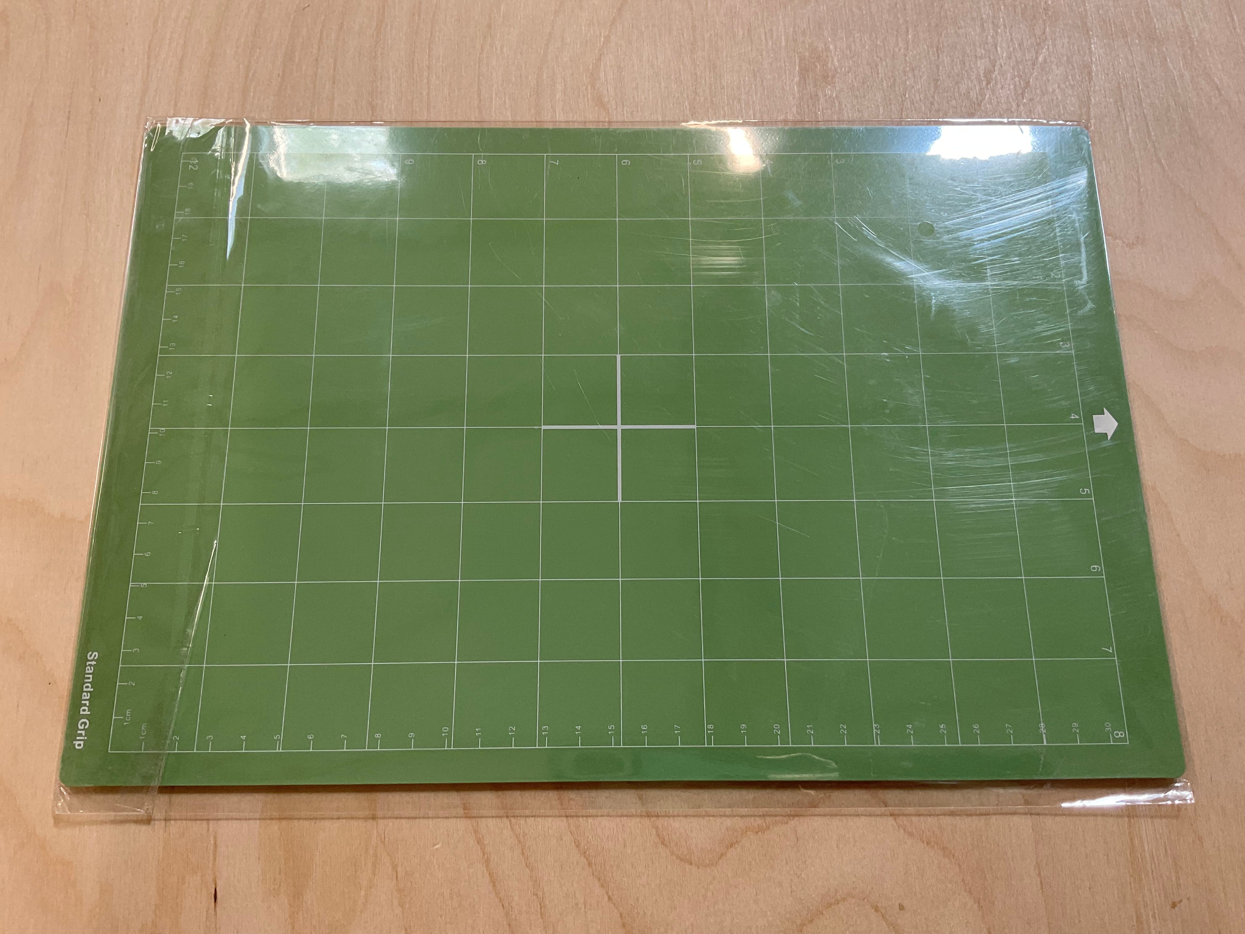 Standard Grip Vinyl Cutting Mat 20 x 30 cm